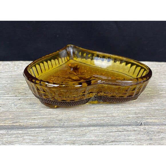 Vintage Indiana Glass Tiara Sandwich Amber Heart Ashtray Trinket Ring Dish - Picture 5 of 8